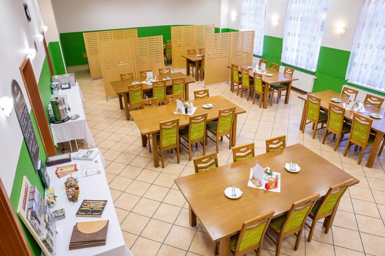 Hotel Rabbit Trhovy Stepanov Bagian luar foto