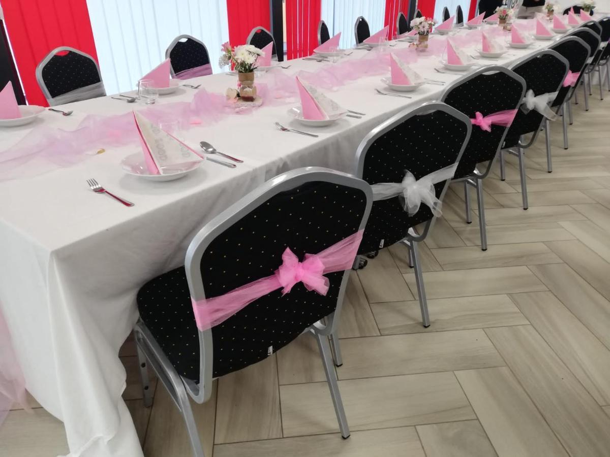 Hotel Rabbit Trhovy Stepanov Bagian luar foto